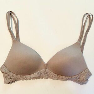 Aerie Sunnie Wireless Push Up Blossom Lace Trim Bra Size 32B